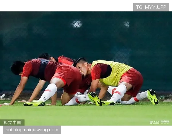 中国男足热身赛备战世预赛,锋线人选引发外界关注 中国男足热身赛备战世预赛,锋线人选引发外界关注